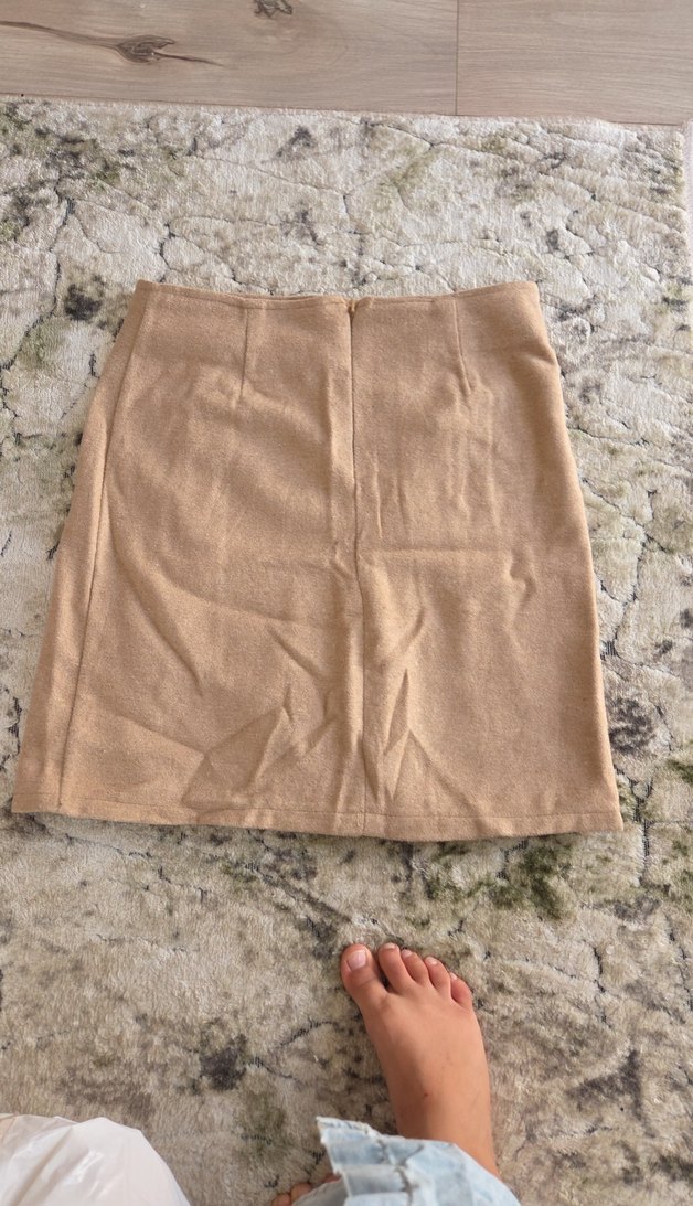 Düğmeli Bej Kadife Midi Etek - Görsel 3