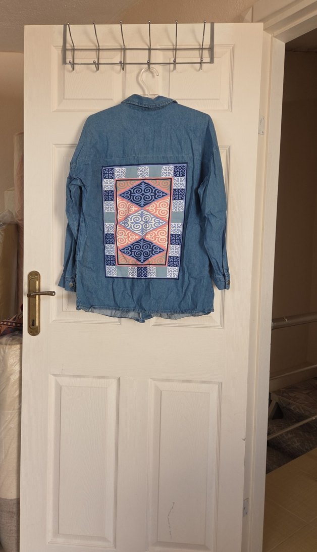 Düğmeli Mavi Denim Kadın Gömlek - Görsel 3