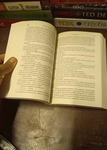  Beden Renk MADALYONUN İÇİ - GÜLSEREN BUDAYİCİOGLU / açıklamaları okuyunuz