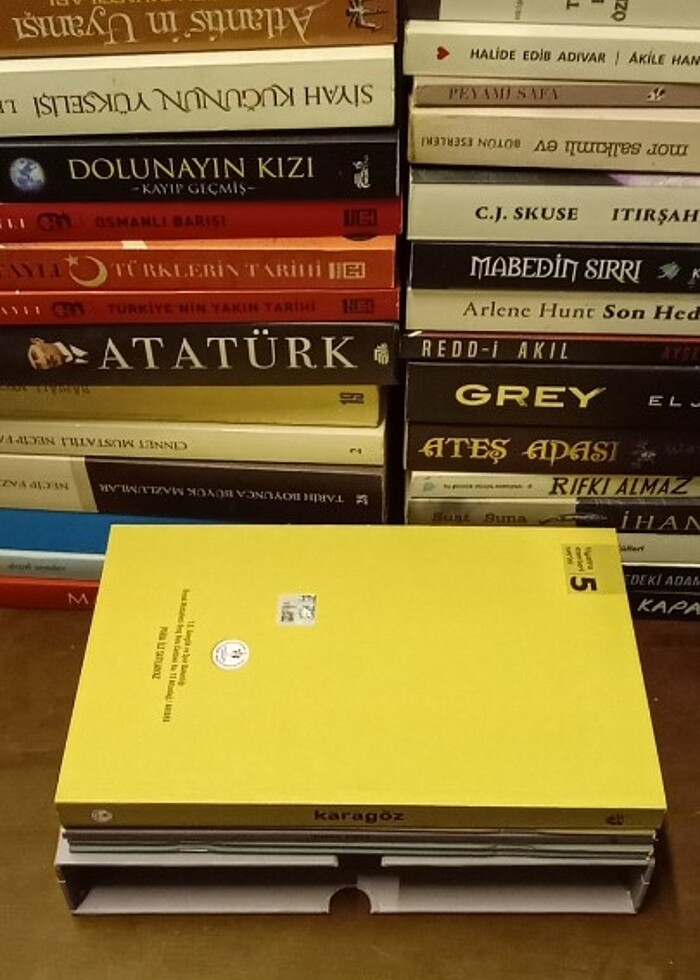 Tiyatro eserleri serisi - Görsel 4