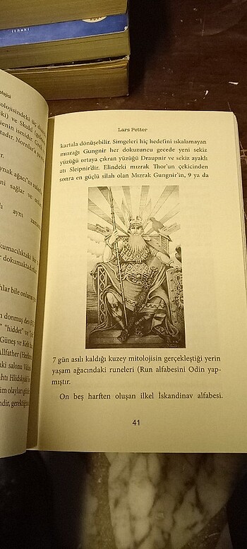 Vikingler - İskandinav Mitolojisi / Mitoloji Kitapları Serisi

 - Görsel 10