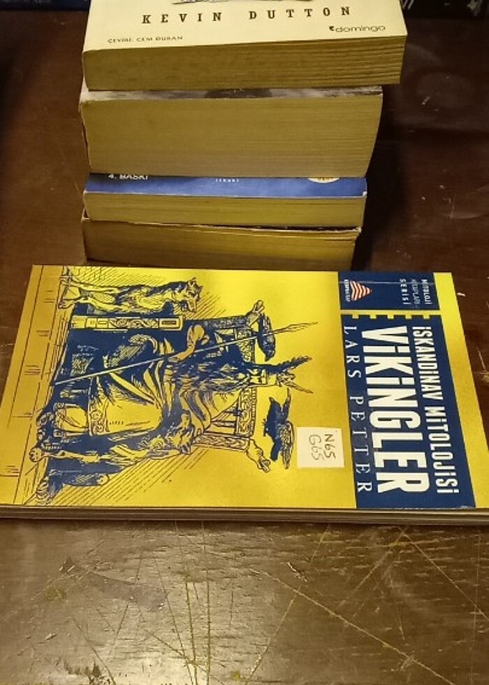 Vikingler - İskandinav Mitolojisi / Mitoloji Kitapları Serisi

 - Görsel 3