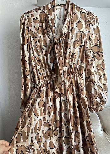 Kahverengi Leopar Desenli Uzun Elbise - Görsel 4