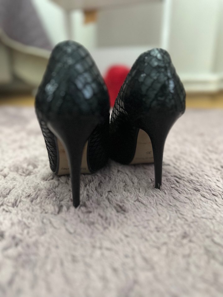 Siyah Yılan Derisi Desenli Stiletto Topuklu Ayakkabı - Görsel 3