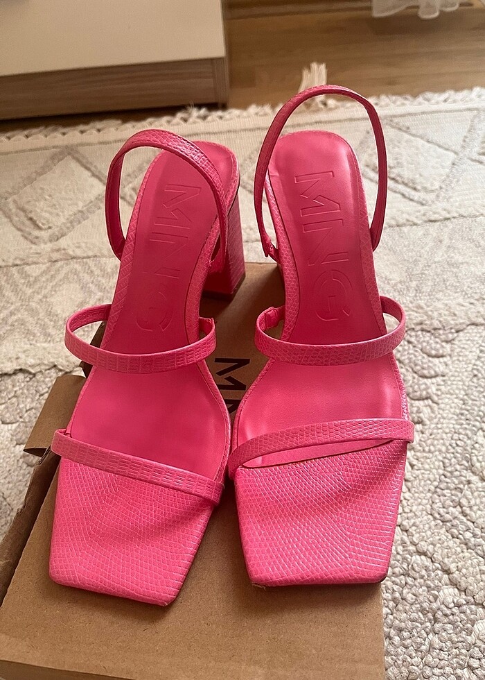 Mango Pembe bantlı topuklu ayakkabı - Görsel 4