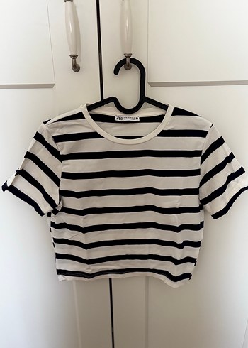 Siyah Beyaz Çizgili Kısa Kollu Crop Top