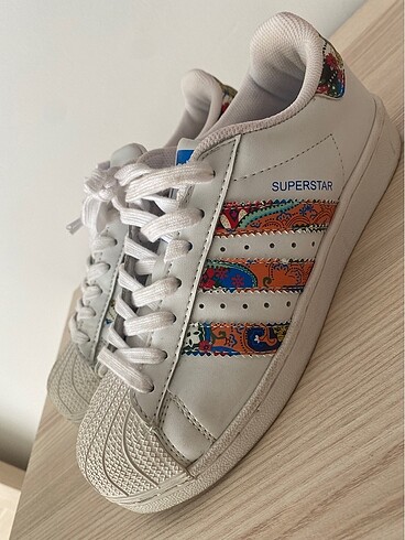 37,5 Beden beyaz Renk Adidas