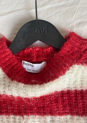 Bershka Kırmızı Beyaz Çizgili Örgü Kadın Kazak