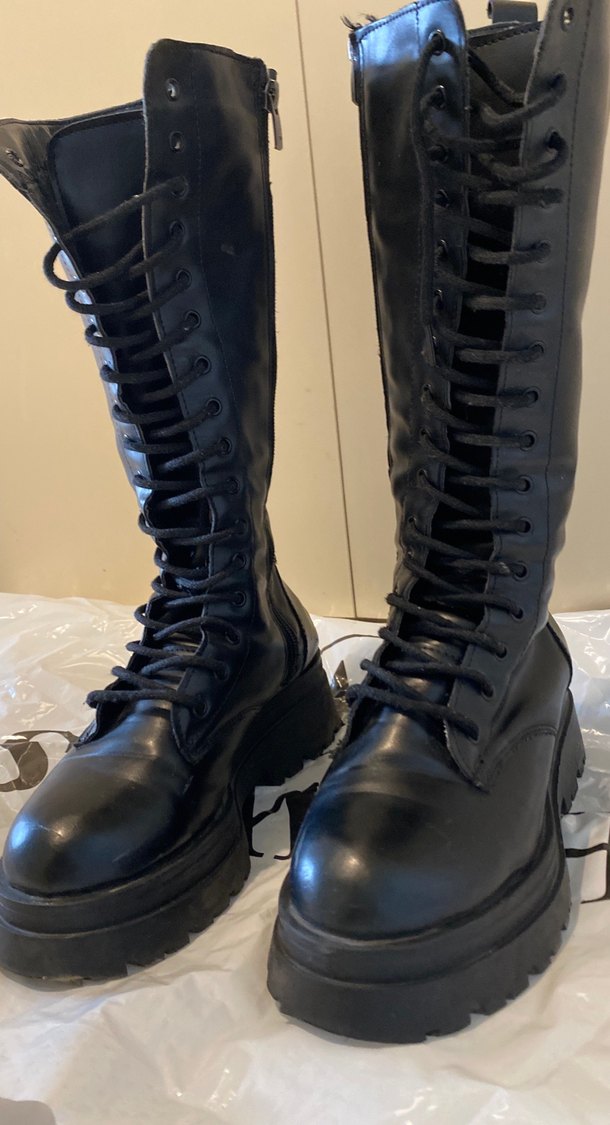 Siyah Deri Gotik Stiletto Topuklu Bot - Görsel 2