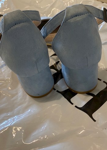 Mavi Süet Tokalı Blok Topuklu Kadın Ayakkabı - Görsel 3