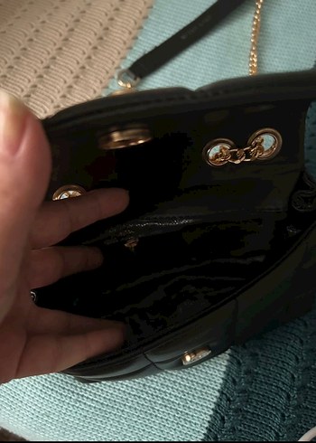 Michael Kors Siyah Deri Zincir Askılı Çanta - Görsel 2