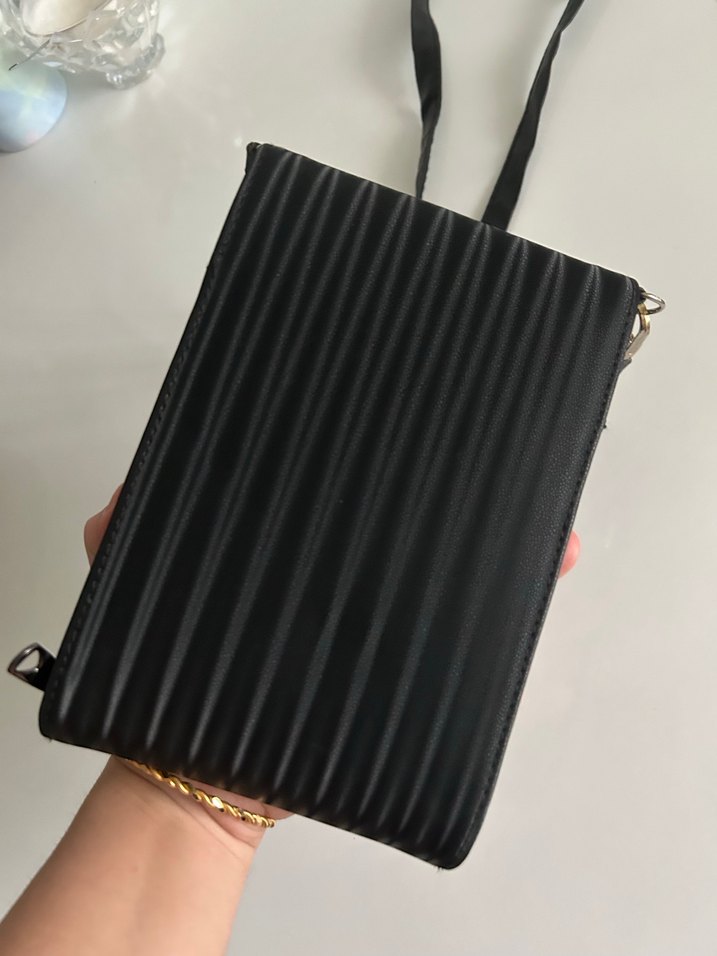 Siyah kadın telefon çantası - Görsel 2