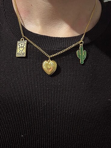 El yapımı charm kolye