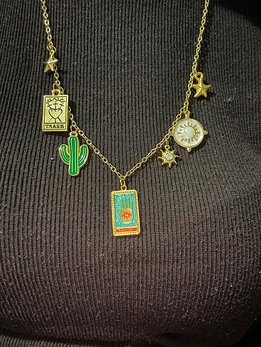 El yapımı charm kolye
