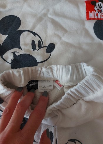 3 Yaş Beden Bebek Erkek Mickey Baskılı İki Parça Takım
