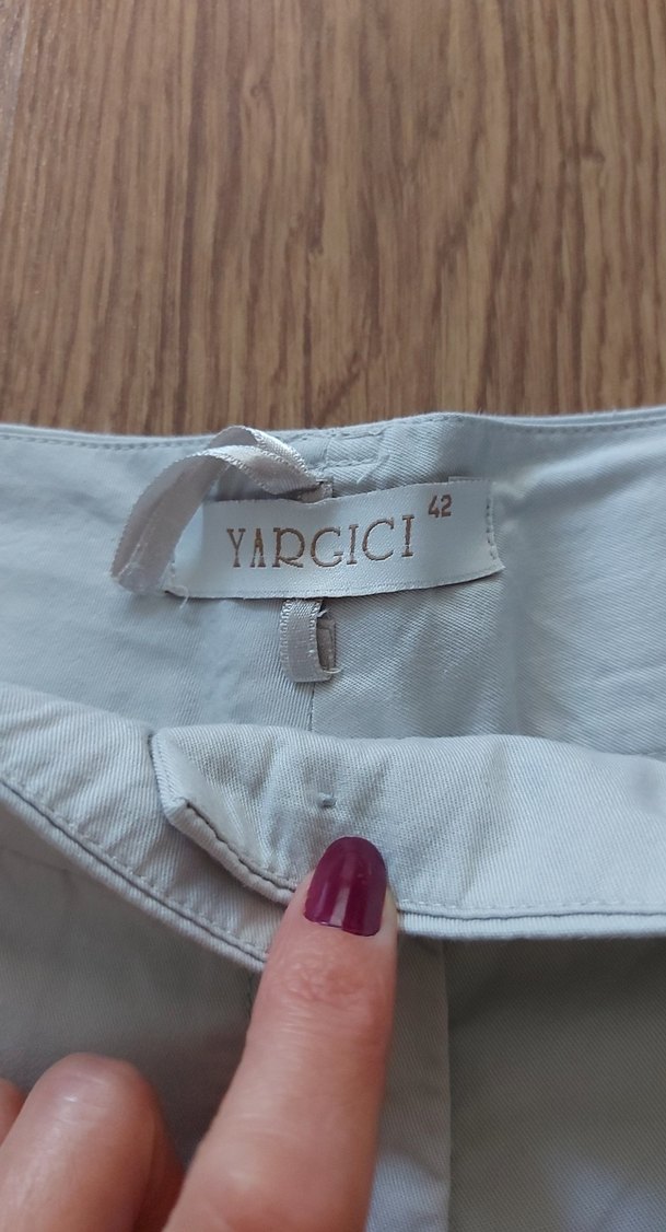 Kadın Bej Rahat Kesim Bermuda Şort - Görsel 2