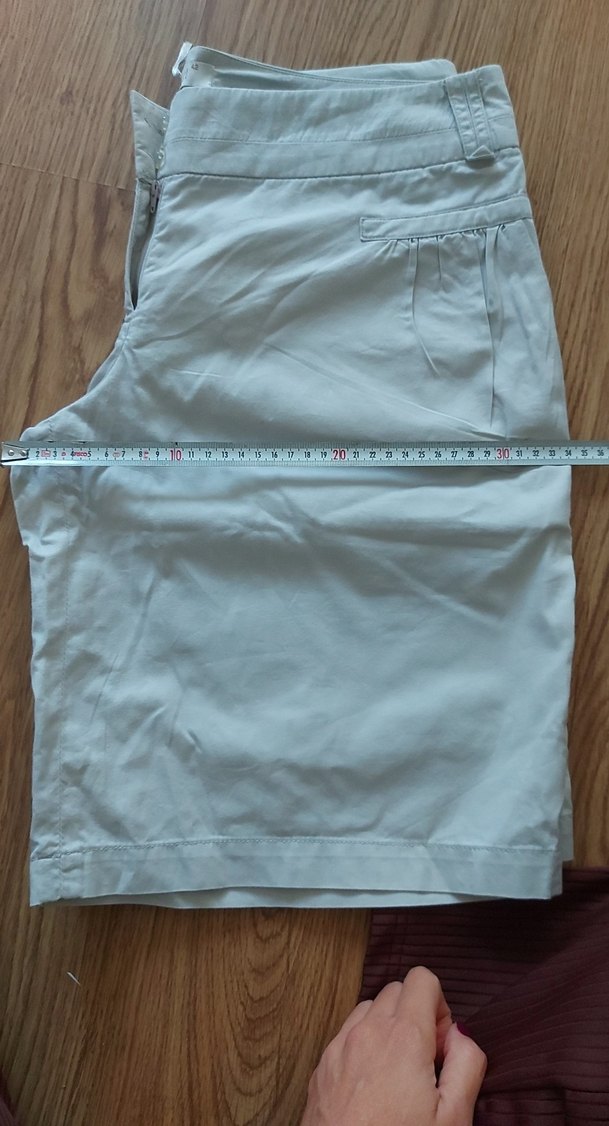 Kadın Bej Rahat Kesim Bermuda Şort - Görsel 5