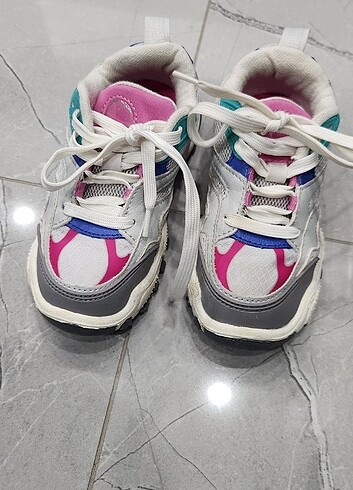 26 Beden Zara çocuk ayakkabı