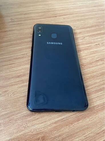 Samsung A20 Telefon