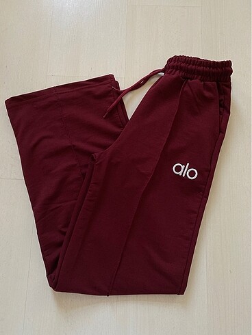 Alo yoga eşofman altı (bordo)