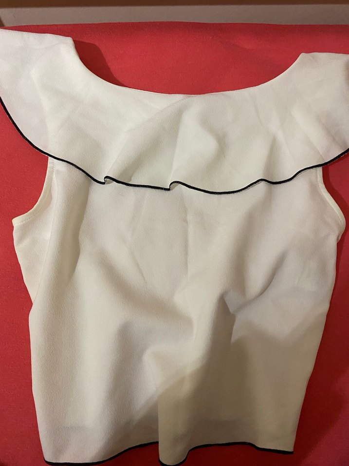 Çiçek Desenli Fırfırlı Kolsuz Mini Bluz - Görsel 2