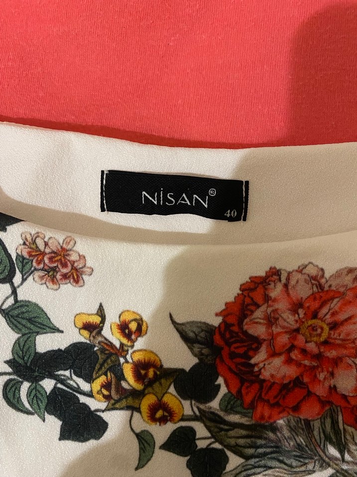 Çiçek Desenli Fırfırlı Kolsuz Mini Bluz - Görsel 3