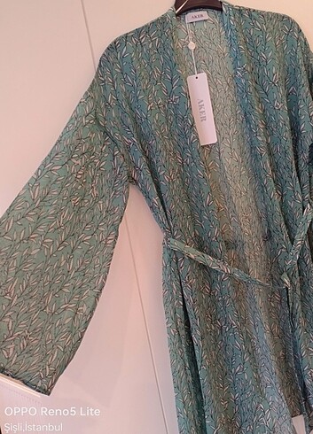 Aker kimono