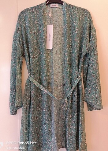 universal Beden Aker kimono