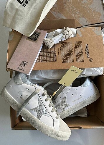 Golden Goose Deluxe 