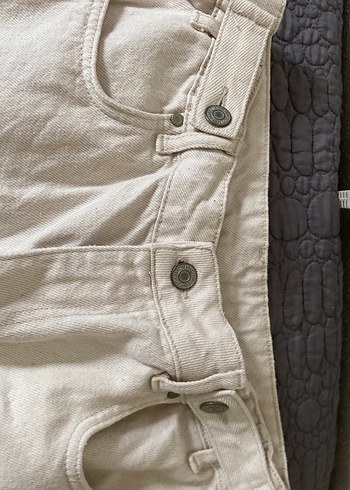 Düğmeli Beyaz Keten Kadın Pantolon - Görsel 3