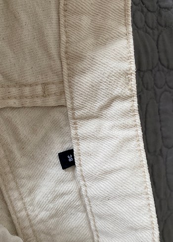 Düğmeli Beyaz Keten Kadın Pantolon - Görsel 4