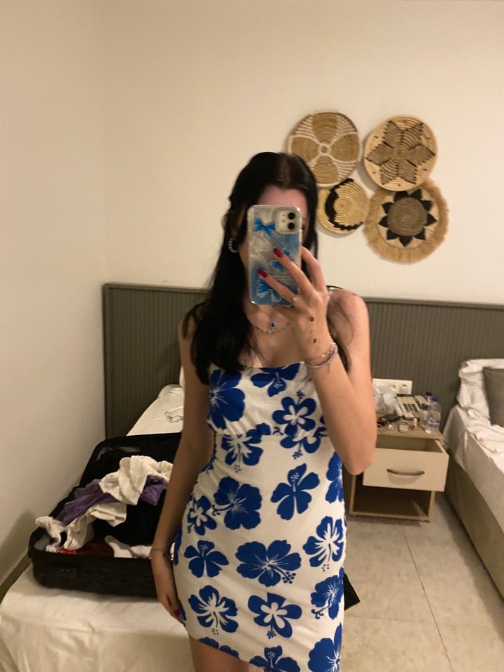 Kısa askılı elbise - Görsel 2