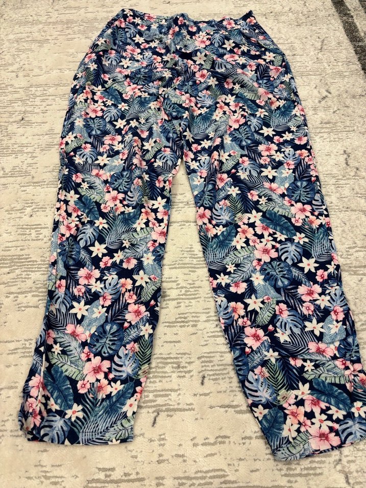 Çiçek Desenli Rahat Kesim Kadın Kumaş Pantolon - Görsel 2