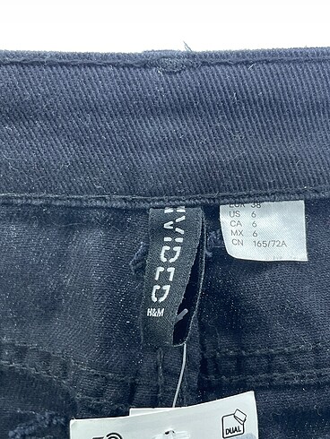 38 Beden siyah Renk H&M Jean / Kot %70 İndirimli.