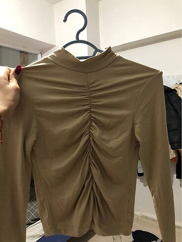 Trendyol & Milla önü büzgülü crop