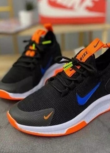 Nike Spor Ayakkabı 