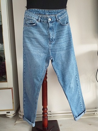 mom jean