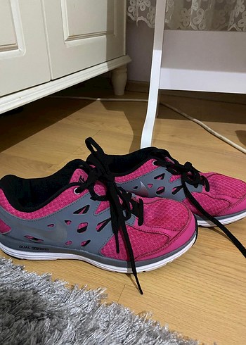 orijinal Nike spor ayakkabı