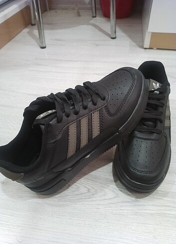 Adidas Spor ayakkabı