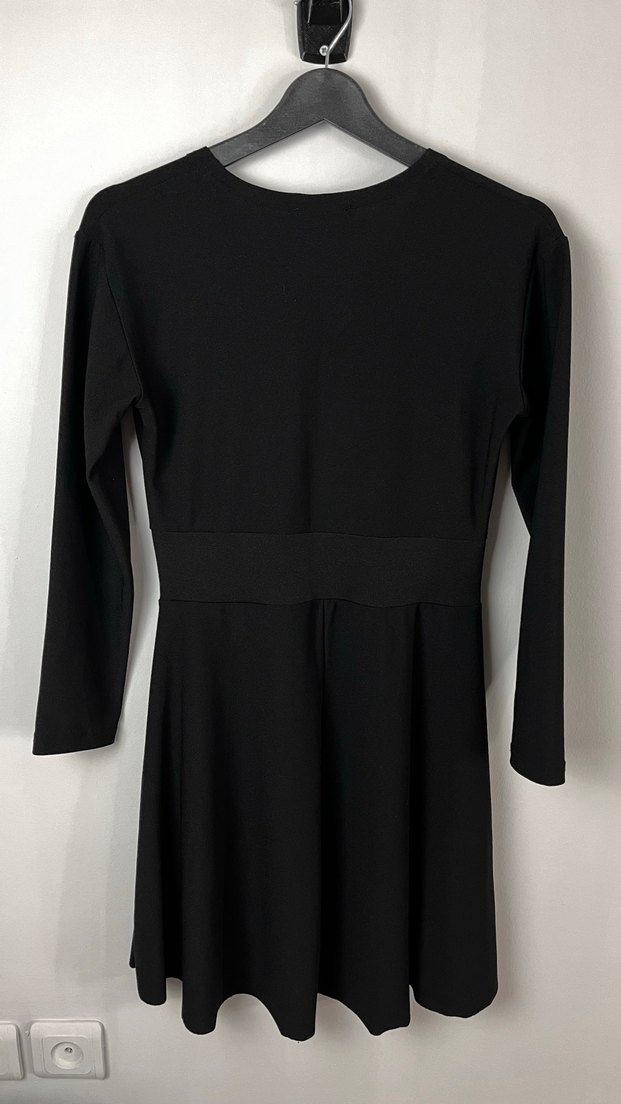 Siyah V Yakalı Uzun Kollu Elbise - Görsel 2