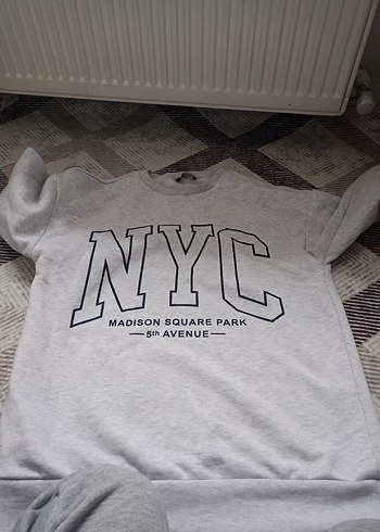 Gri uzun Kollu NYC Baskılı Sweatshirt - Görsel 2