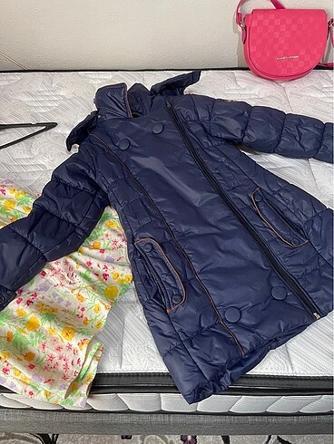Kız çocuk şişme mont içi polarlı