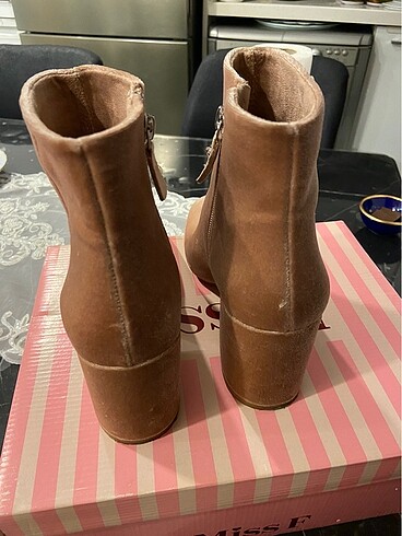 37 Beden pembe Renk Bershka buti bot