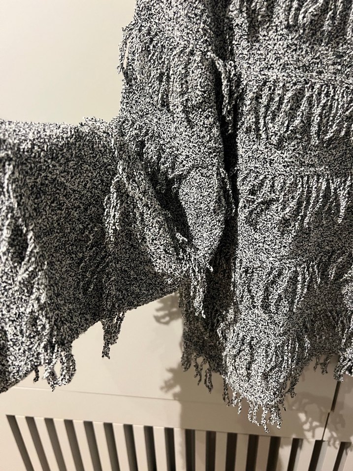 H&M Püsküllü Kazak - Görsel 4