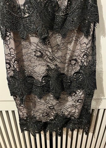 Dantel Detaylı Siyah Romantik Elbise - Görsel 4