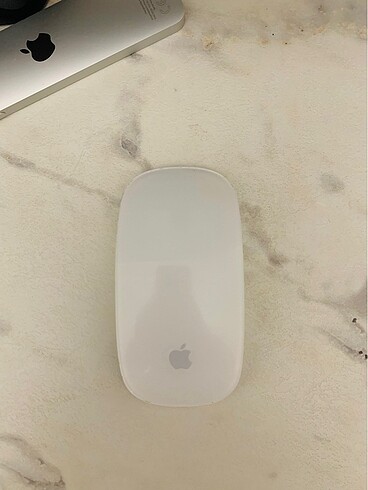 Apple Magic Mouse gen 1