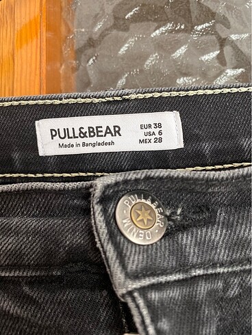 Pull and Bear pull and bear mom jean