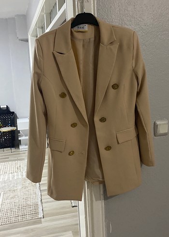 38 Beden Düğmeli Bej Kadın Blazer Ceket