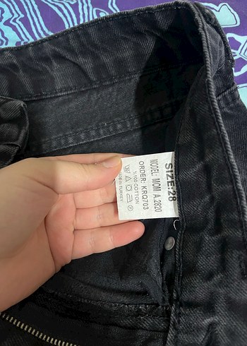 Siyah Batik Desenli Salaş Kadın Denim Pantolon - Görsel 4