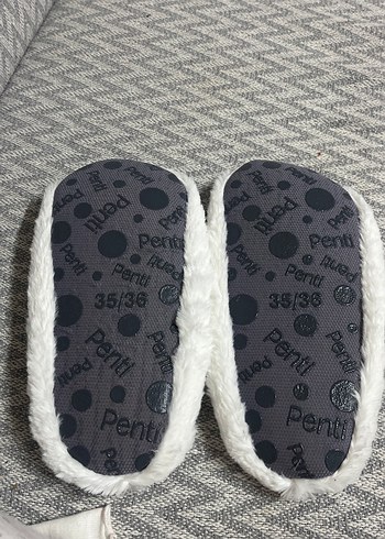 Kızlar için Beyaz Kürklü Tavşan Desenli Ev Terliği - Görsel 2